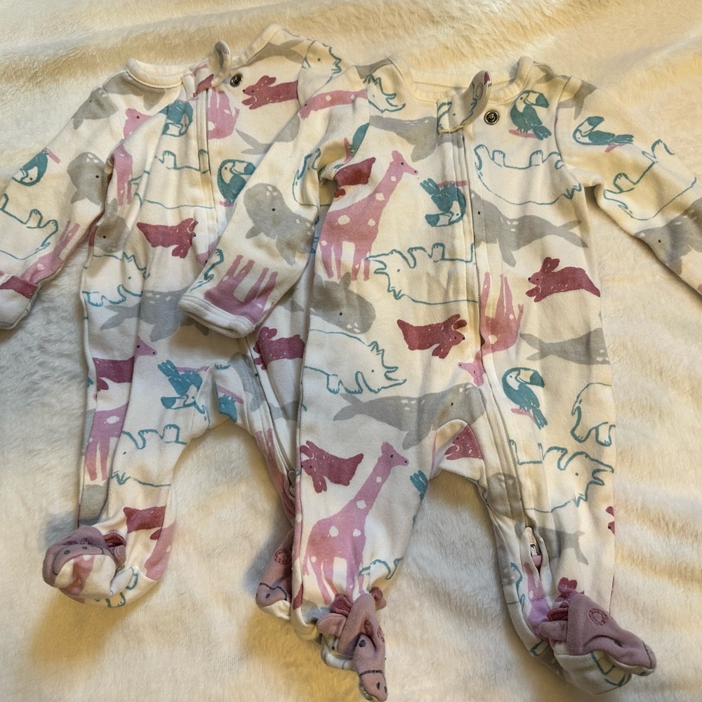 EUC Carters TWIN set